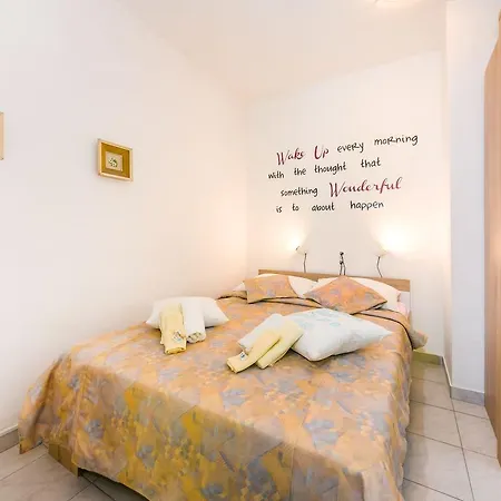 Ulica Rijecka Apartment Zadar